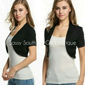 🆕⭐ Black retro vintage style shrug jacket⭐